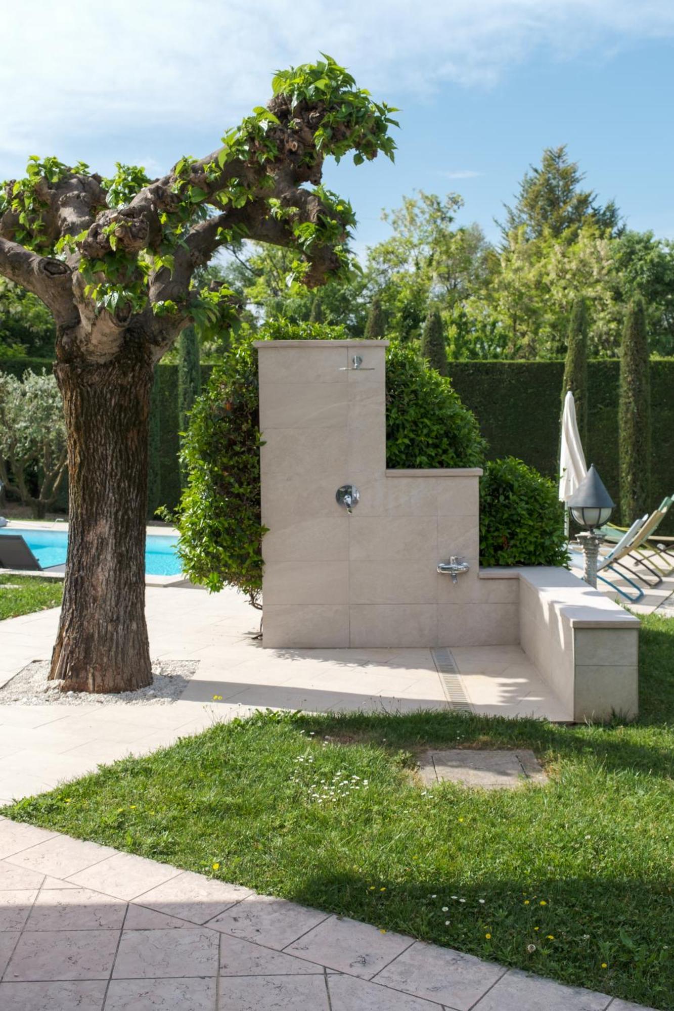 Villa Carini With 3000 Mq Garden & Heated Pool Castelnuovo del Garda Exterior photo